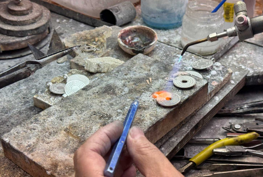 תכשיטי זהב בהתאמה אישית: היצירה היא המומחיות שלנו